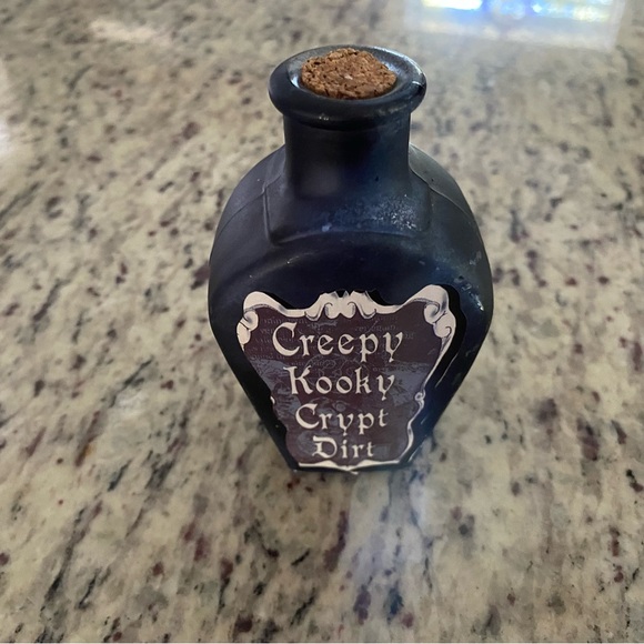 Apothecary Halloween decorations glass bottles spooky potion bottles decor - Picture 8 of 14